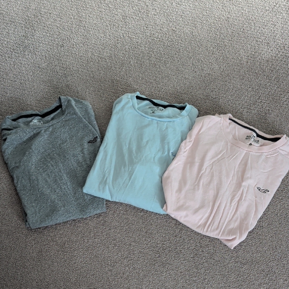 Bundle Of Men's Hollister T-shirts